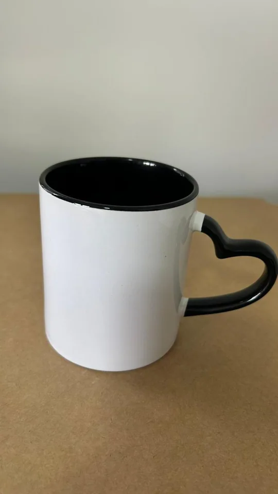 Caneca com Alça Coração — opção de presente personalizado